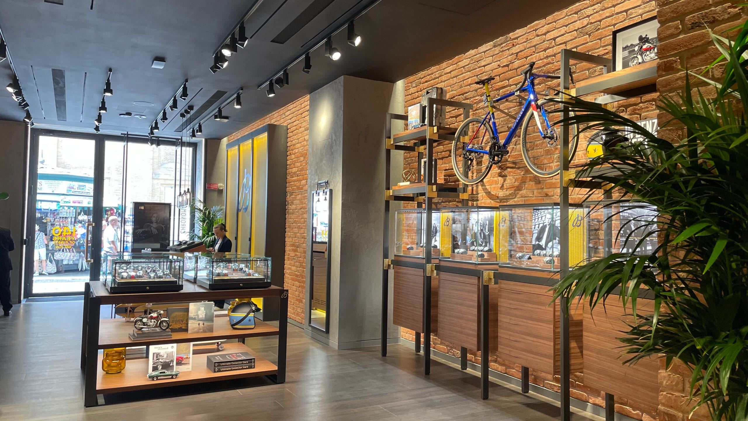 Kepatz | Real Estate, Project Management, General Contractor - Breitling Boutique, Roma e Taormina.